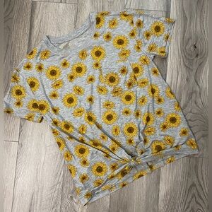 No Boundaries Sunflower Print Tie Front Shirt S